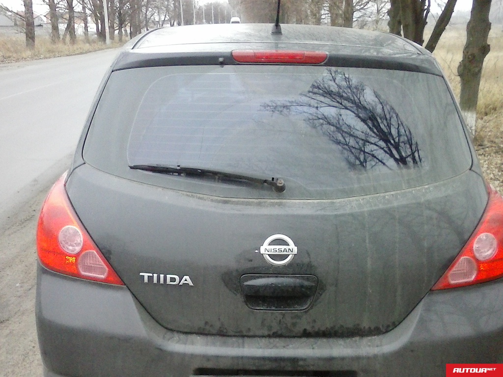 Nissan Tiida 1.6 АТ 2007 года за 229 446 грн в Киеве