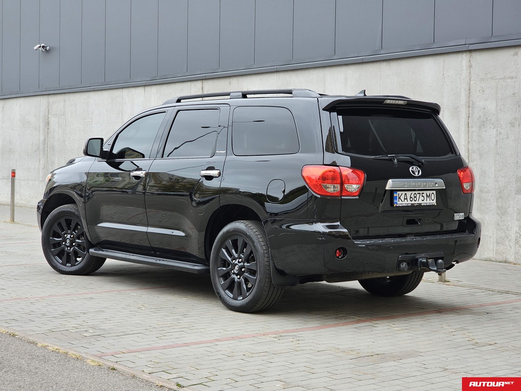 Toyota Sequoia Platinum 2016 года за 880 018 грн в Киеве