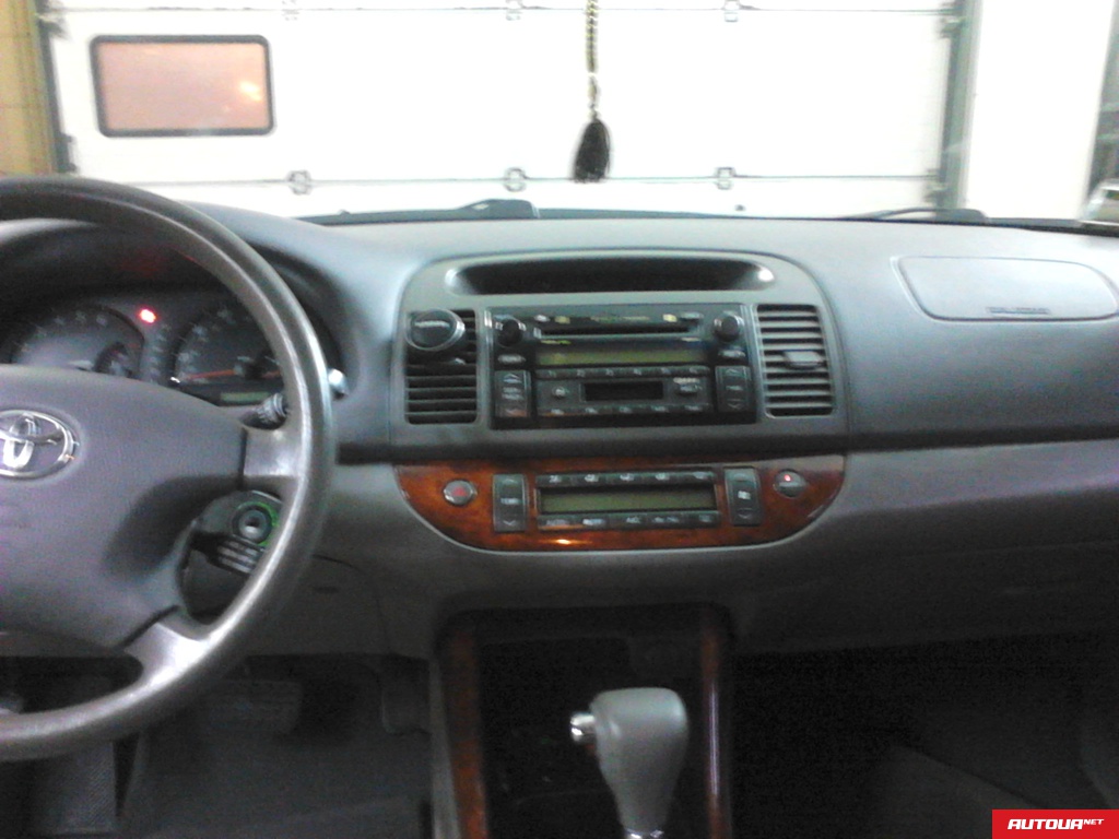 Toyota Camry XLE 2002 года за 283 433 грн в Киеве