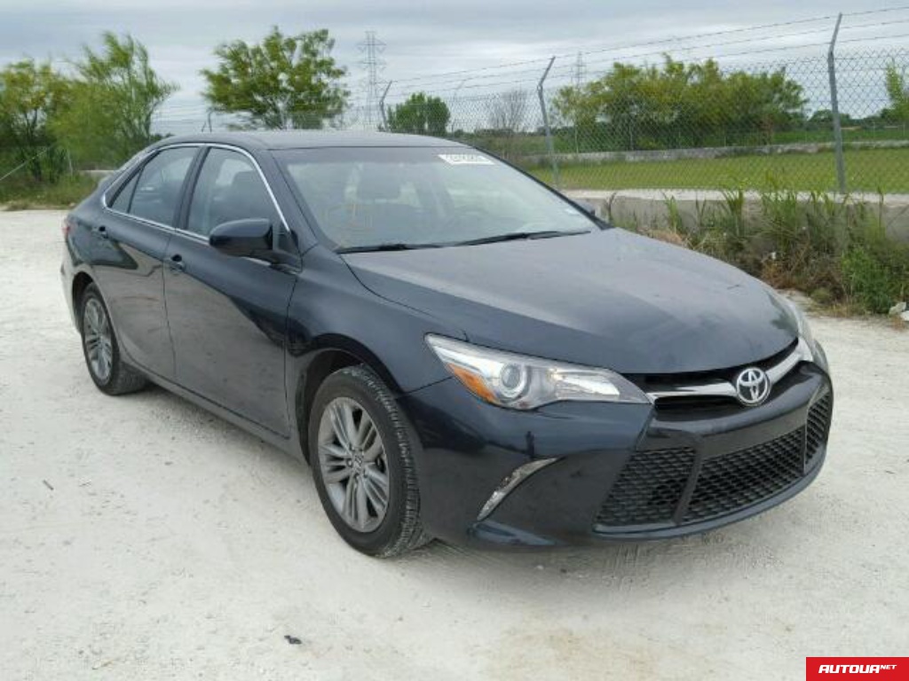 Toyota Camry SE 2015 года за 283 433 грн в Киеве