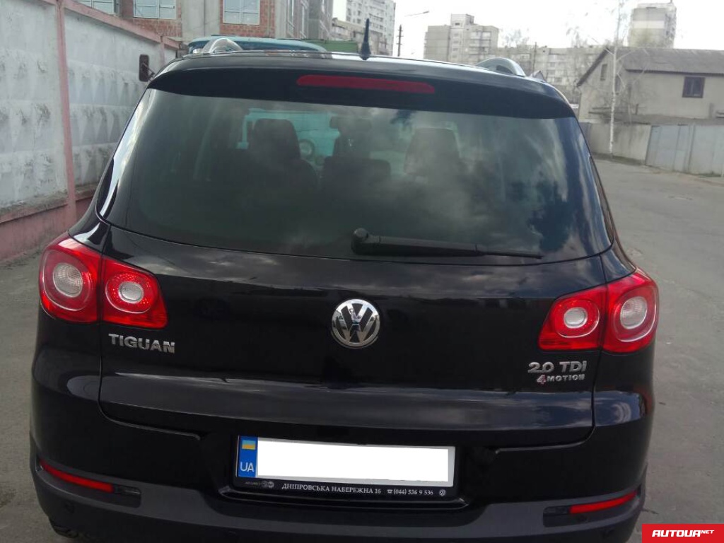 Volkswagen Tiguan 2.0 TDI AT 4x4 Sport 2011 года за 677 507 грн в Киеве