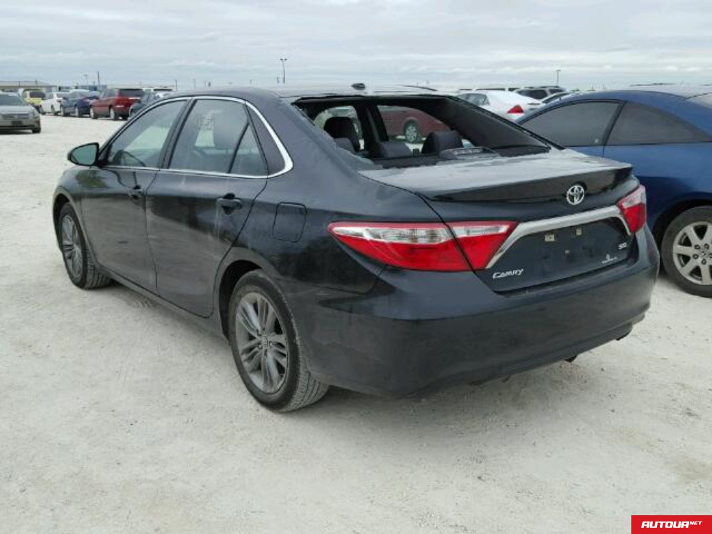 Toyota Camry SE 2015 года за 283 433 грн в Киеве