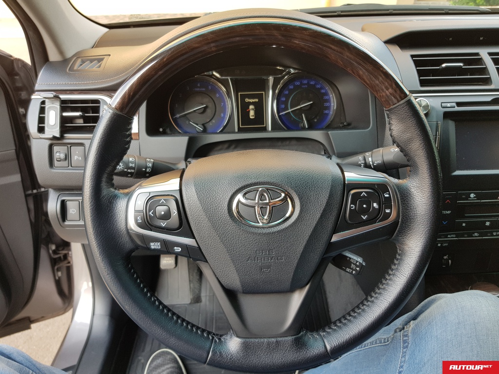 Toyota Camry Elegance 2015 года за 659 450 грн в Киеве