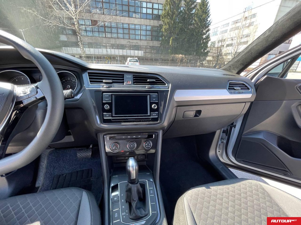 Volkswagen Tiguan  2018 года за 515 454 грн в Киеве
