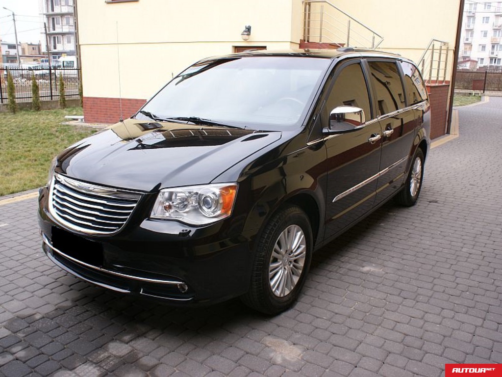 Chrysler Town&Country  2014 года за 469 188 грн в Киеве