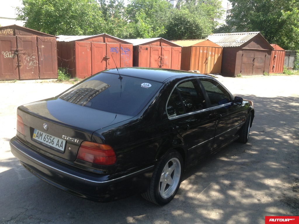 BMW 523 2.5 1998 года за 221 348 грн в Житомире