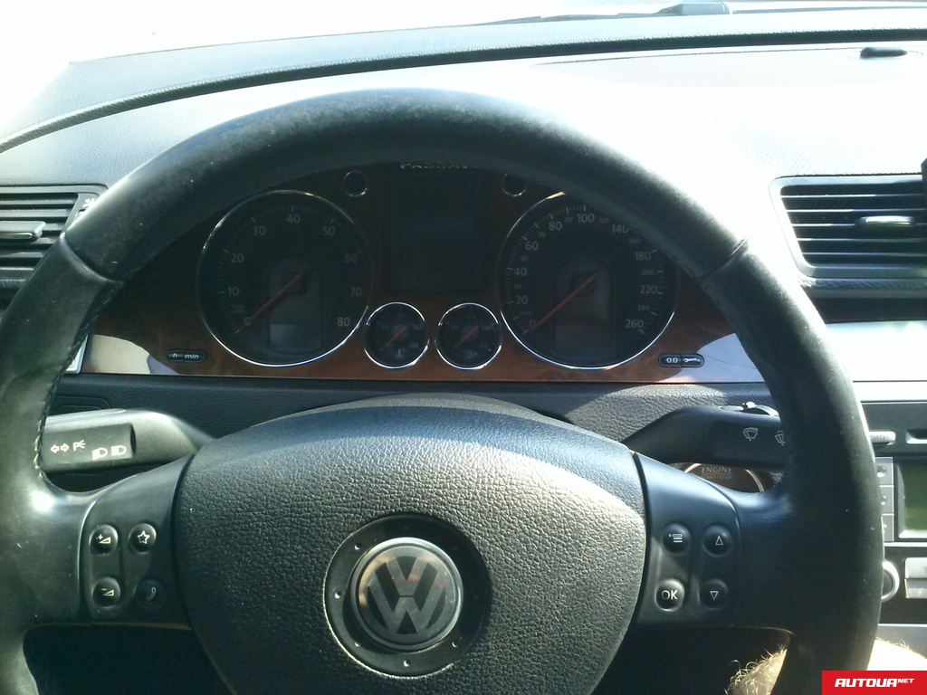 Volkswagen Passat Максимальная (хайлайн 2) 2007 года за 306 603 грн в Мариуполе