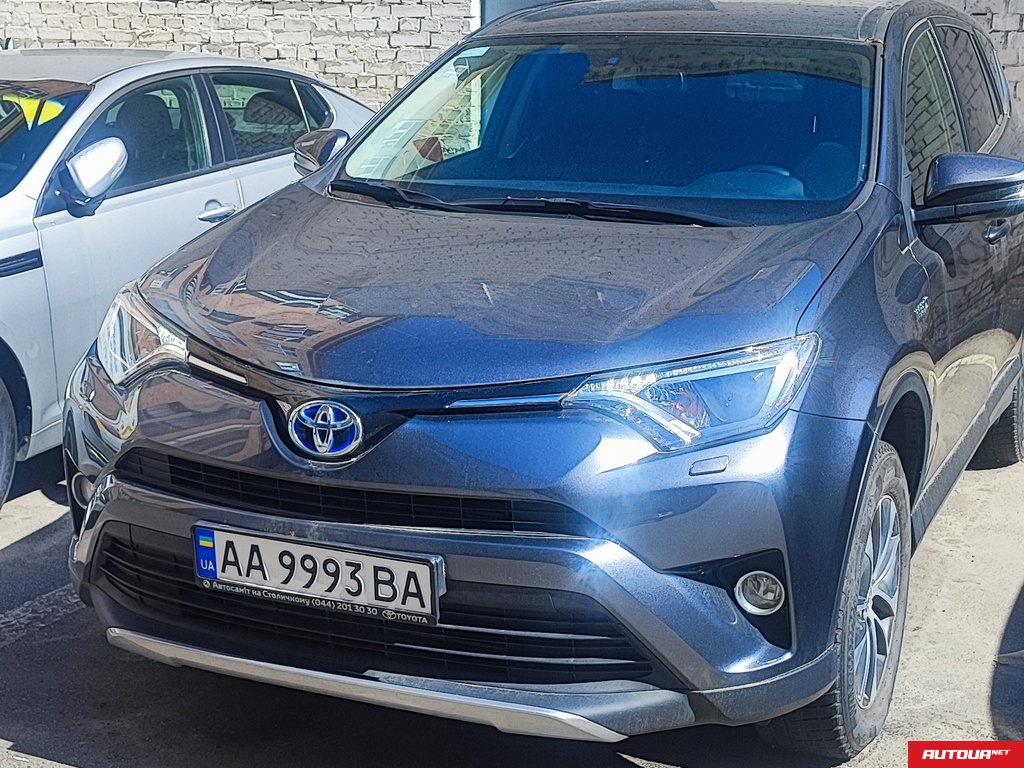 Toyota RAV4 2.5 E-CVT Hybrid 2018 года за 766 895 грн в Киеве