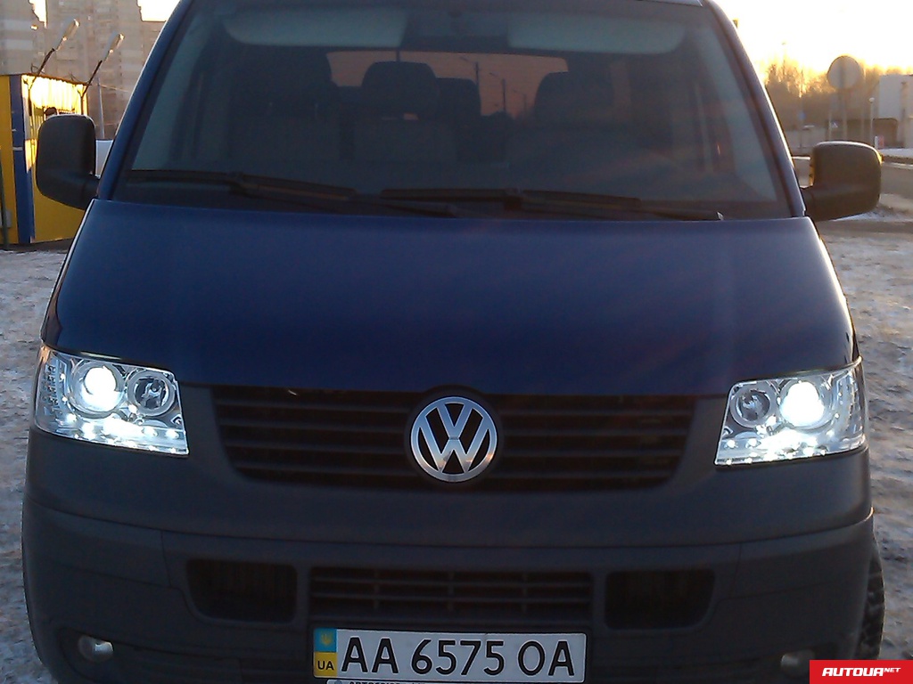Volkswagen Caravelle 3.2 АТ Super Comfort 2005 года за 539 872 грн в Киеве