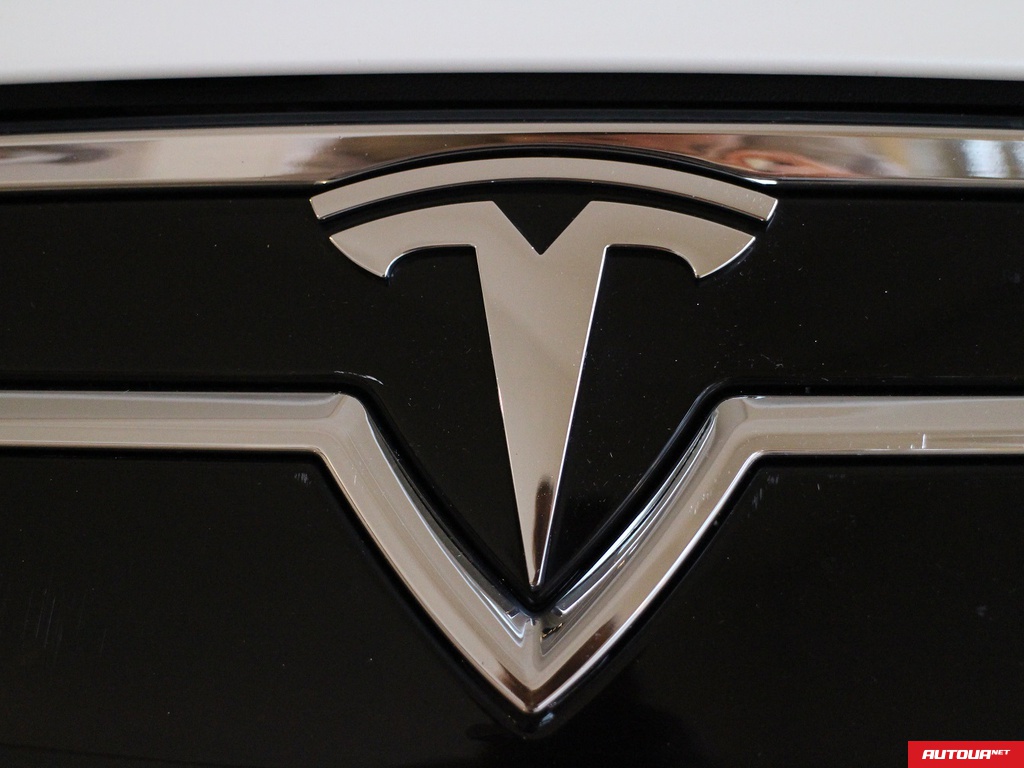 Tesla Model S  2013 года за 2 132 494 грн в Днепре