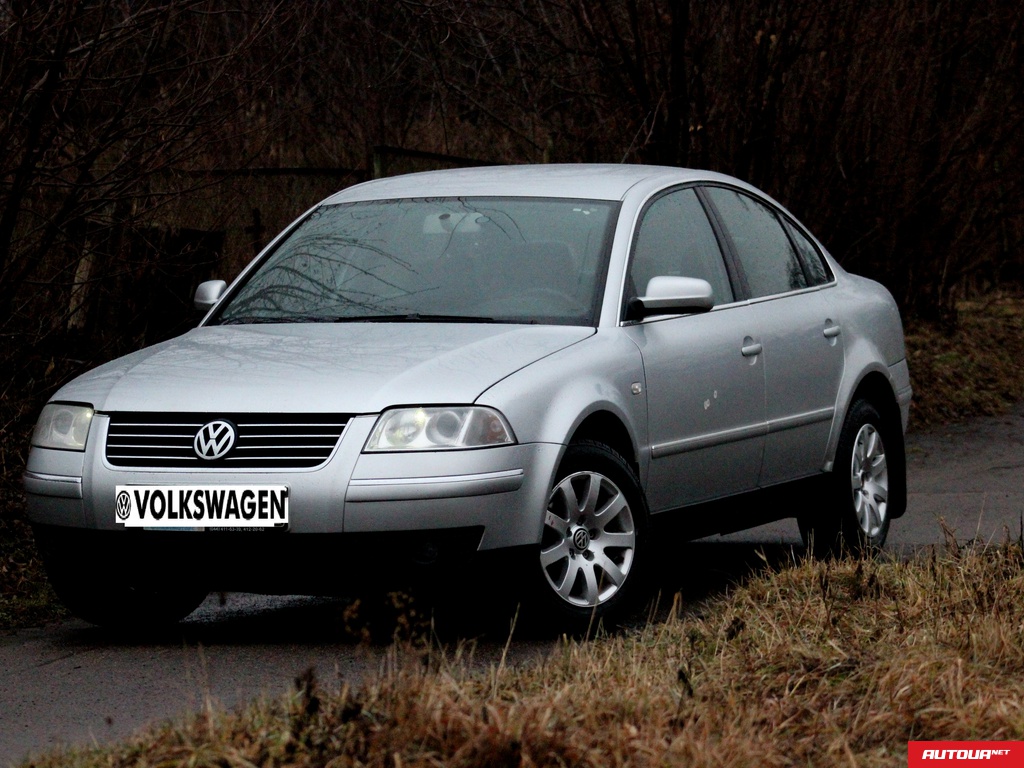 Volkswagen Passat 1.8T Highline 2003 года за 248 341 грн в Ровно