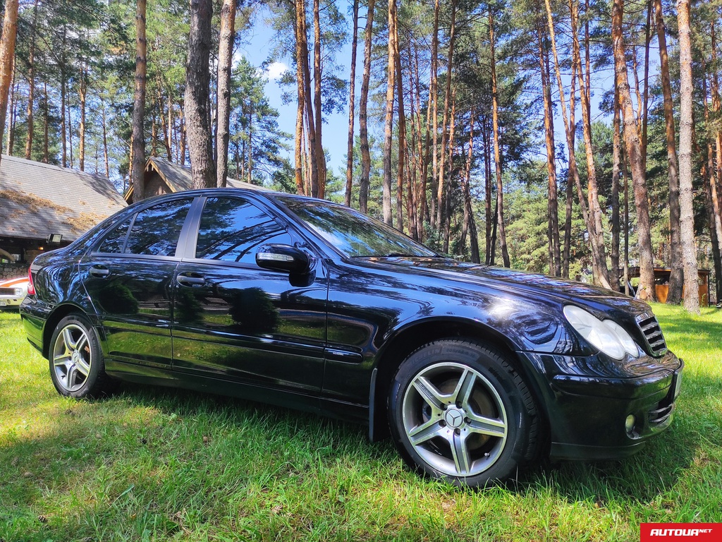 Mercedes-Benz C 200 Classic  2004 года за 175 983 грн в Киеве