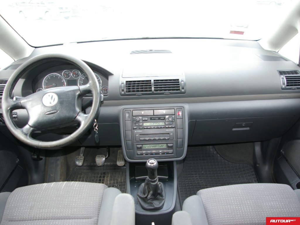Volkswagen Sharan 1.8 2003 года за 350 917 грн в Киеве