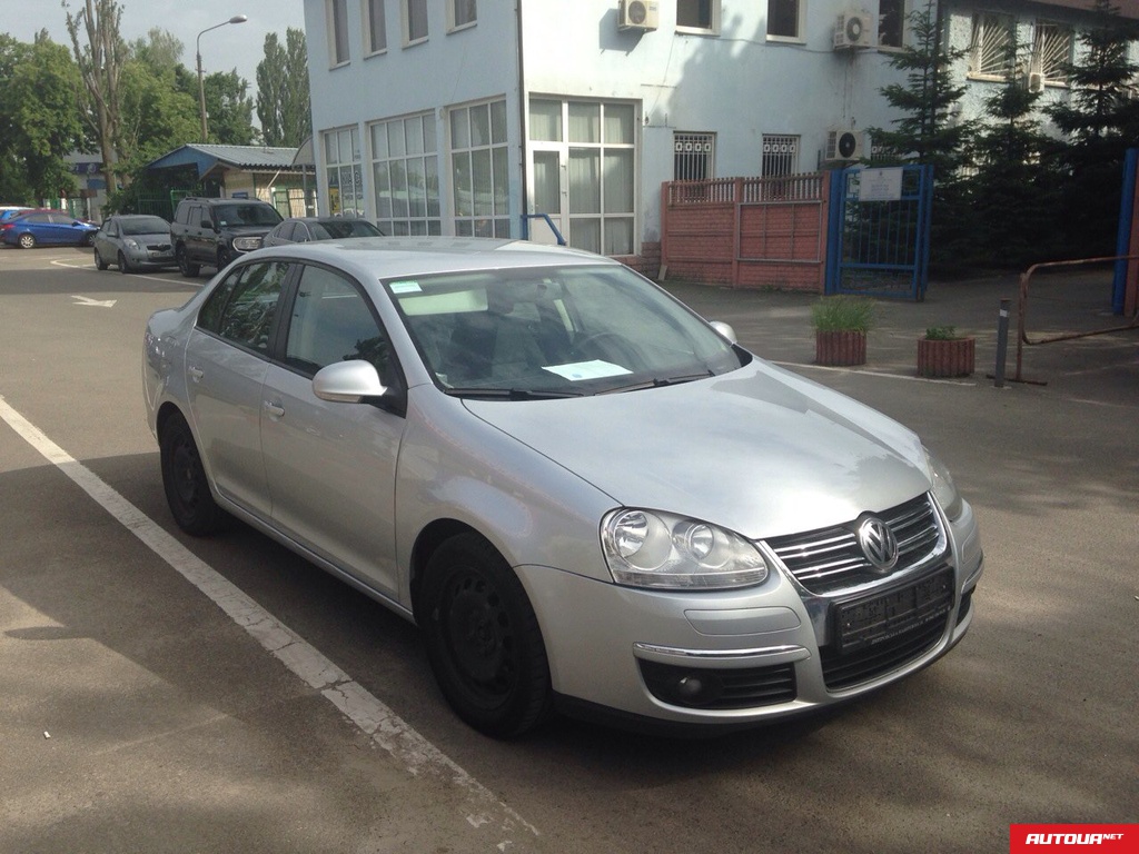 Volkswagen Jetta  2010 года за 418 401 грн в Киеве