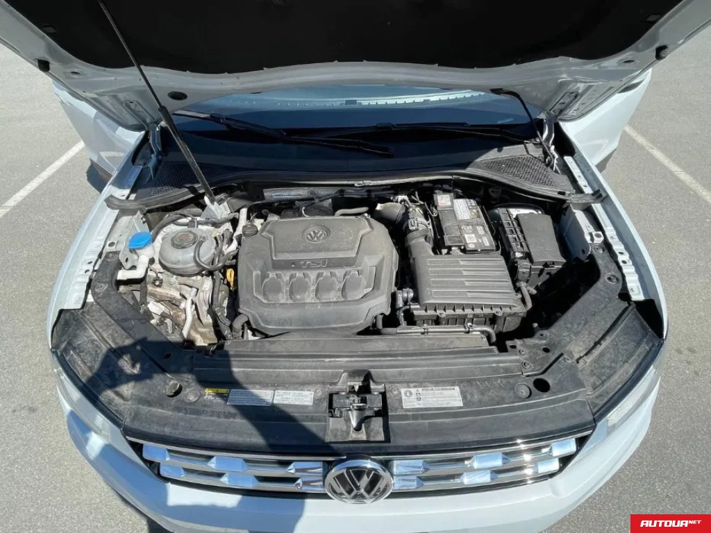 Volkswagen Tiguan  2018 года за 402 305 грн в Киеве