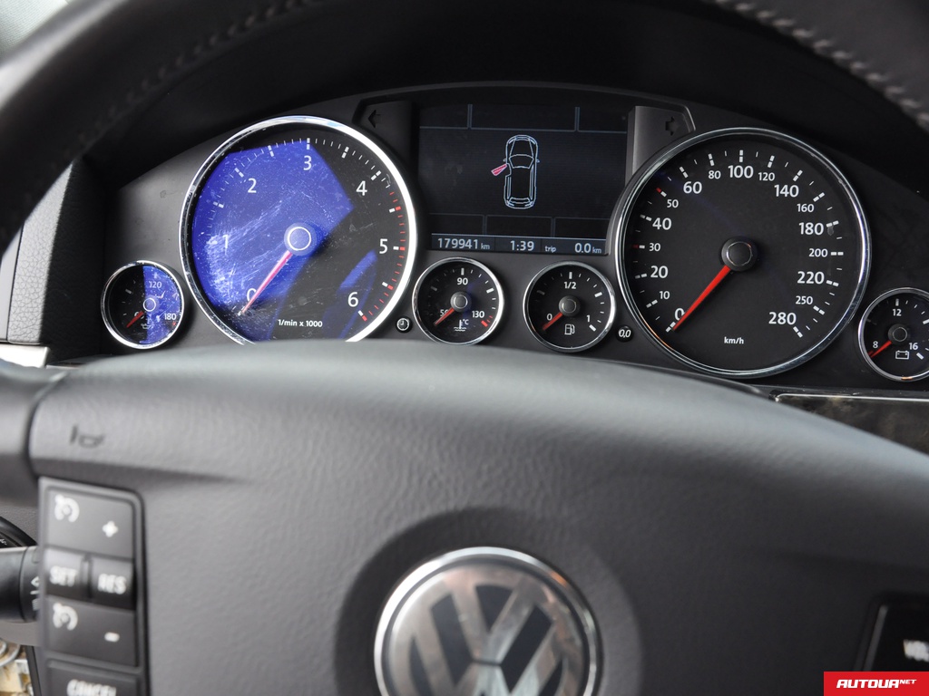 Volkswagen Touareg 3,0 V6 TDI 2009 года за 647 846 грн в Харькове