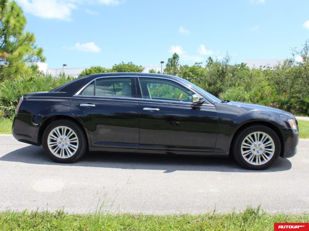 Chrysler 300 C  2014 года за 256 469 грн в Киеве