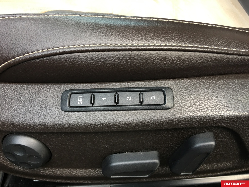 Volkswagen Passat 1,8 TSI PREMIUM 7 DSG 2013 года за 464 560 грн в Киеве