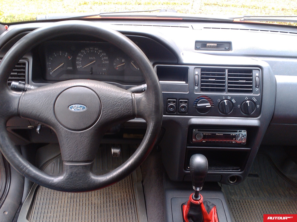Ford Escort 1.6 1990 года за 75 582 грн в Ужгороде