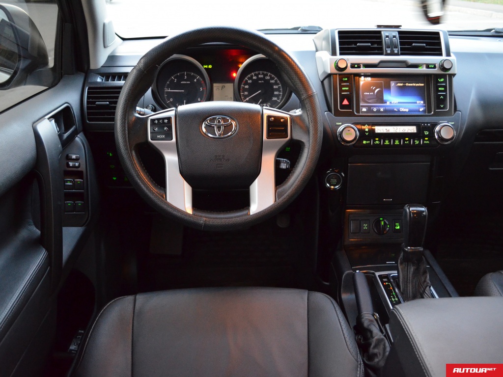 Toyota Land Cruiser Prado 150  2014 года за 1 229 924 грн в Киеве