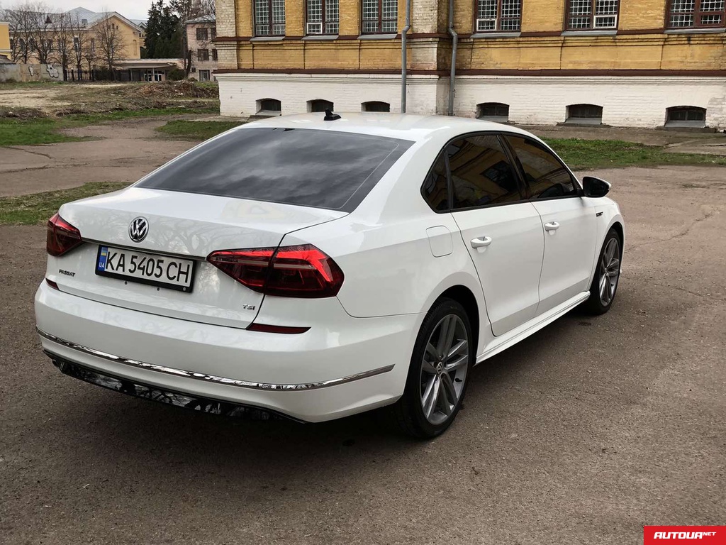 Volkswagen Passat  2017 года за 414 877 грн в Киеве