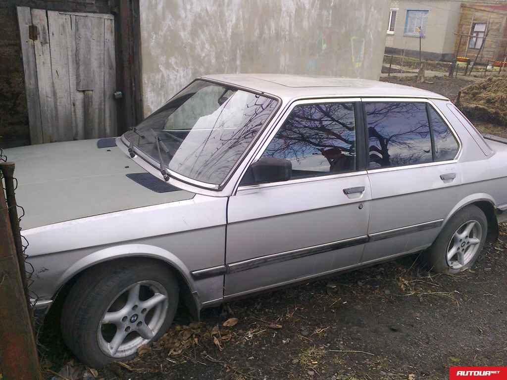 BMW 520 базовая 1983 года за 35 092 грн в Луганске