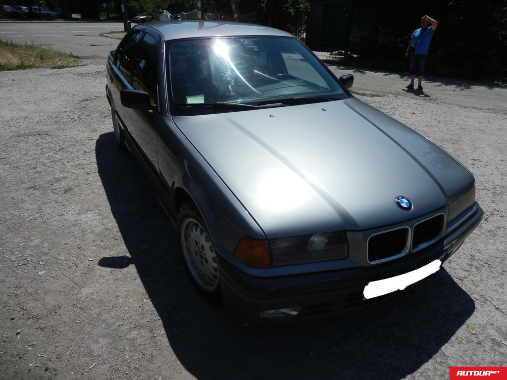 BMW 318i  1992 года за 118 772 грн в Запорожье