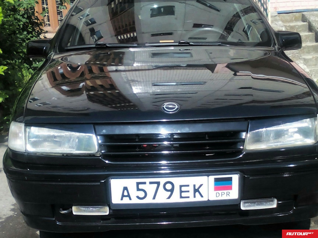 Opel Vectra 1.6 1990 года за 79 963 грн в Донецке