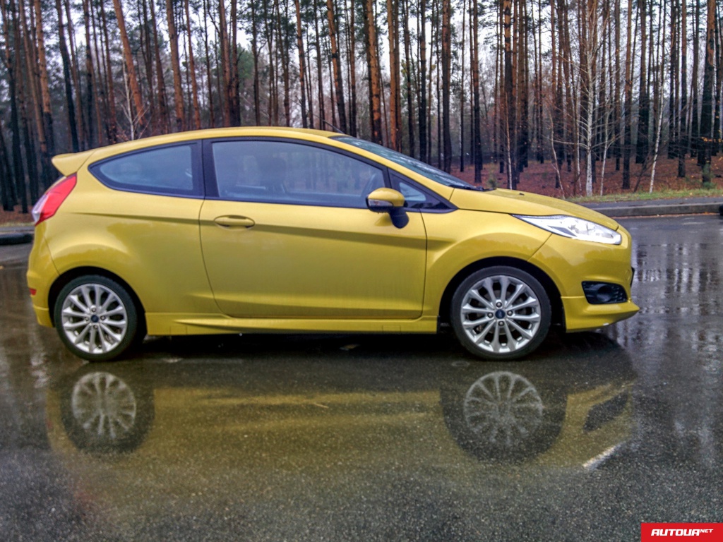 Ford Fiesta 1.0 Sport EcoBoost 2013 года за 312 500 грн в Киеве