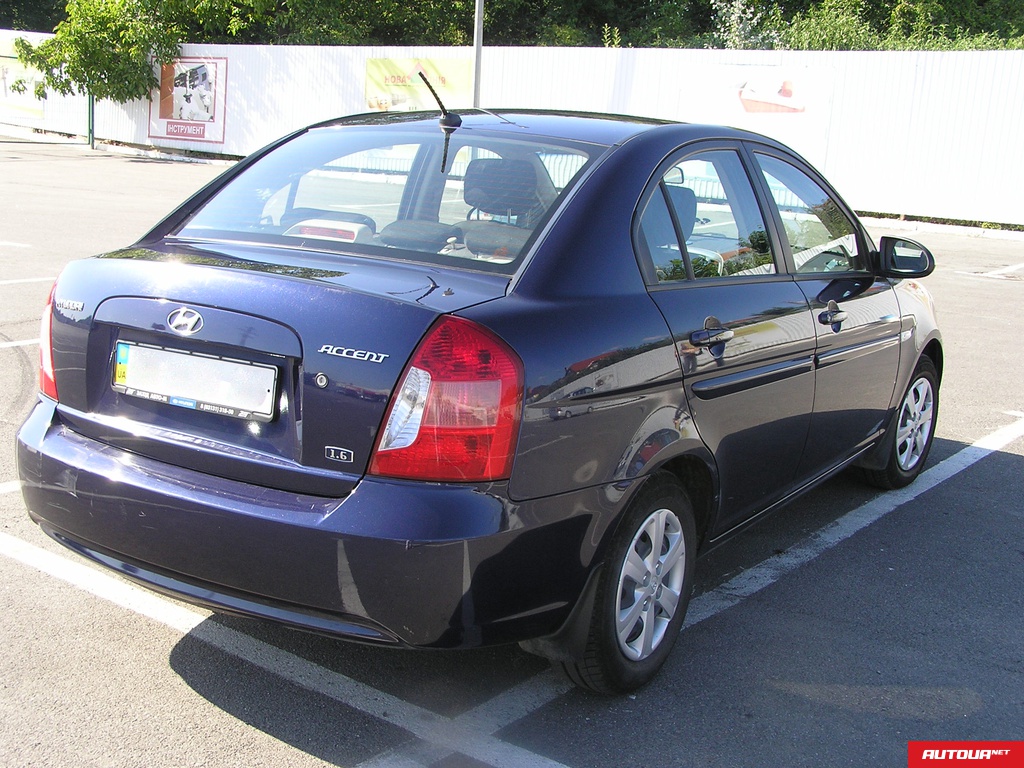 Hyundai Accent 1.6 МТ полная комплектация 2008 года за 78 000 грн в Ужгороде
