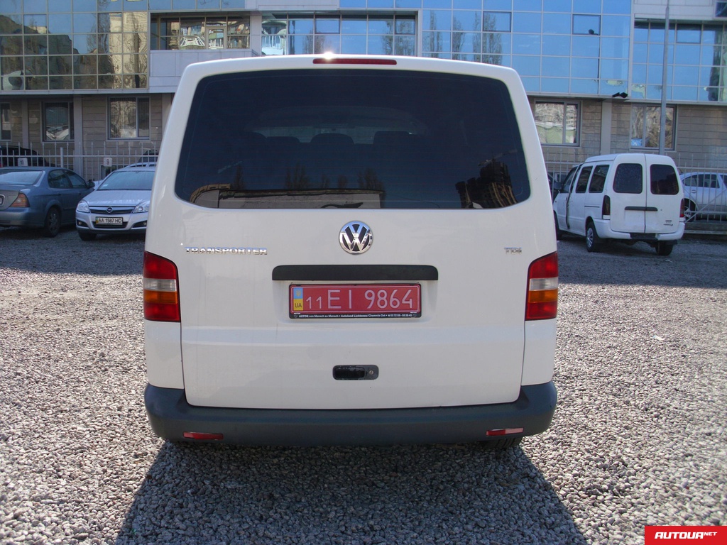 Volkswagen Transporter Kombi  2005 года за 359 015 грн в Киеве