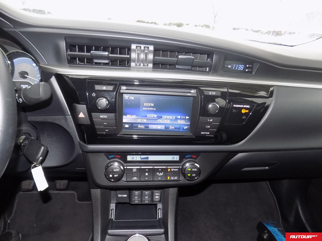 Toyota Corolla 1.3 МКП ACTIVE 2015 года за 445 000 грн в Киеве