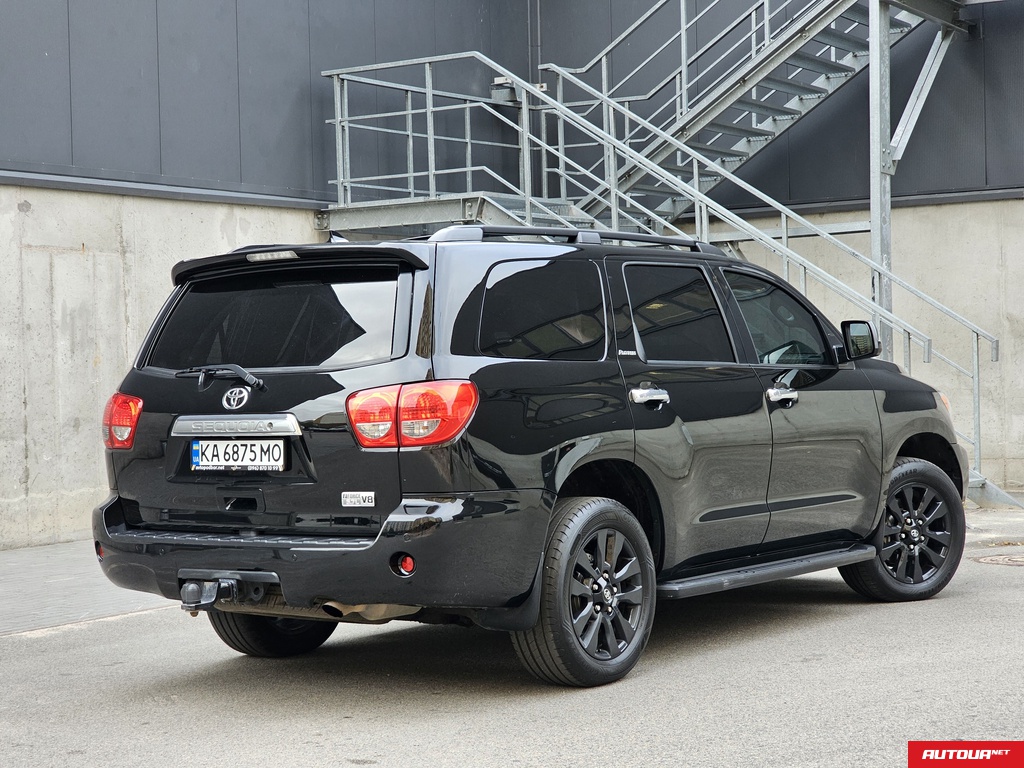 Toyota Sequoia Platinum 2016 года за 880 018 грн в Киеве